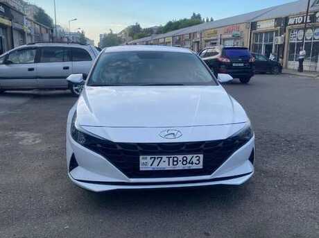 Hyundai Elantra 2022