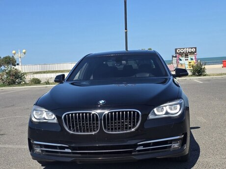 BMW 760 2013