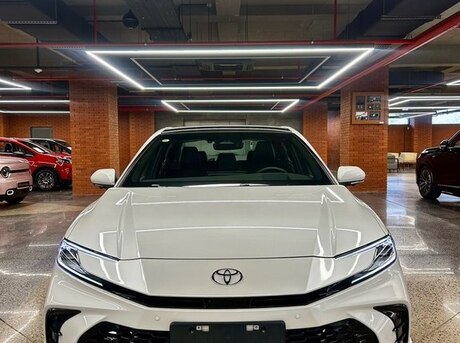 Toyota Camry 2025