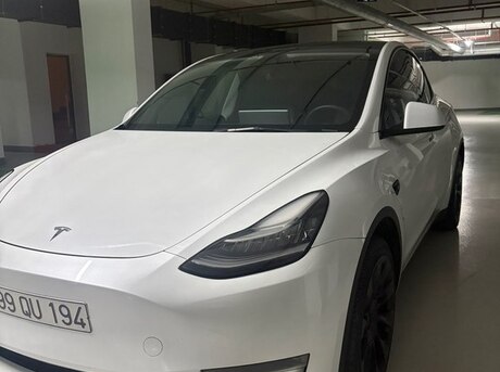 Tesla Model Y 2023