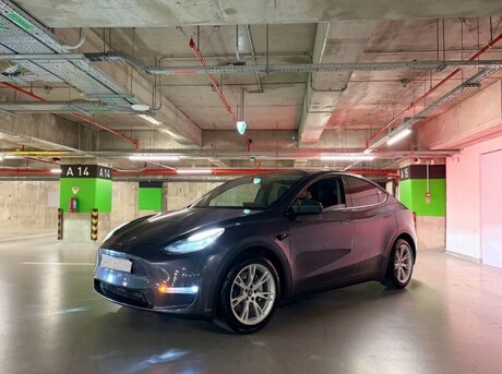 Tesla Model Y 2022