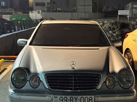 Mercedes E 320 2001