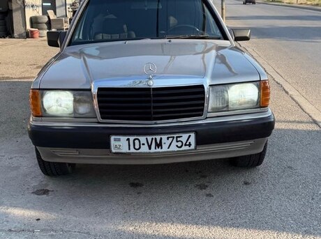 Mercedes 190 1990