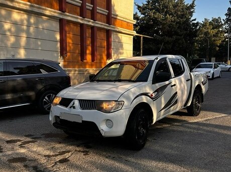 Mitsubishi L200 2006