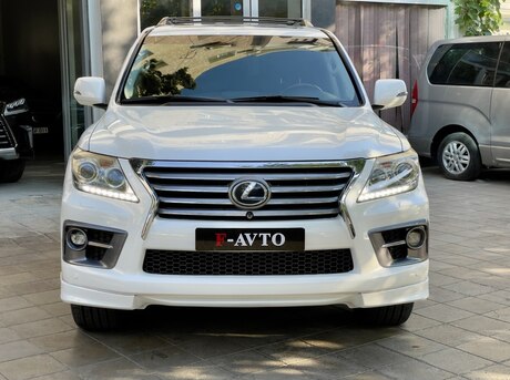 Lexus LX 570 2013