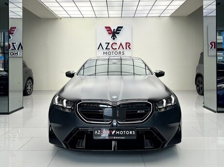 BMW M5 2025