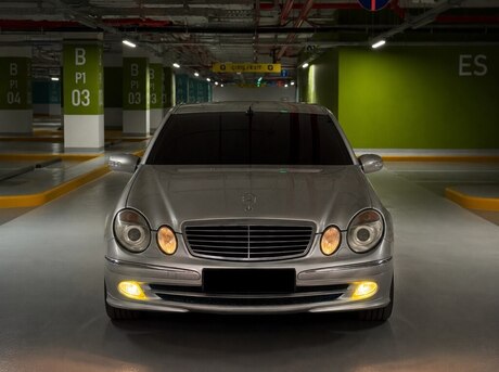 Mercedes E 220 2005