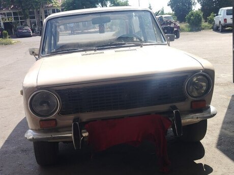 LADA (VAZ) 21011 1981