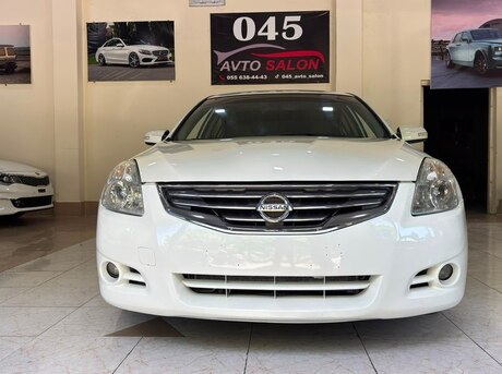Nissan Altima 2012