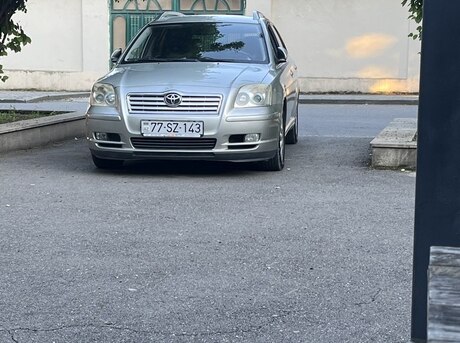 Toyota Avensis 2004