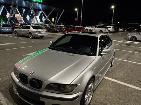 BMW 330 2005