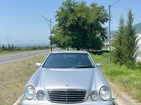 Mercedes E 270 2001