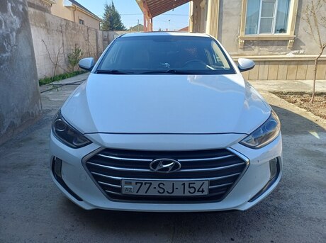 Hyundai Elantra 2017