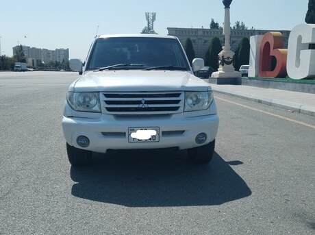 Mitsubishi Pajero io 2000