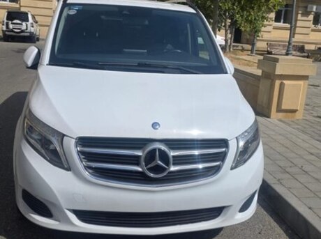 Mercedes V 220 2016