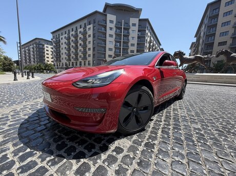 Tesla Model 3 2018