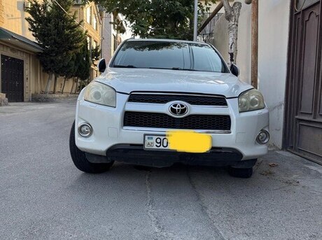 Toyota RAV4 2010