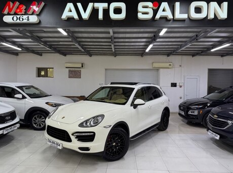 Porsche Cayenne S 2011