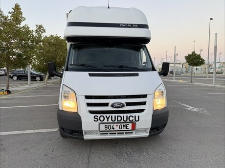 Ford Transit 2010