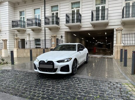 BMW i4 2023