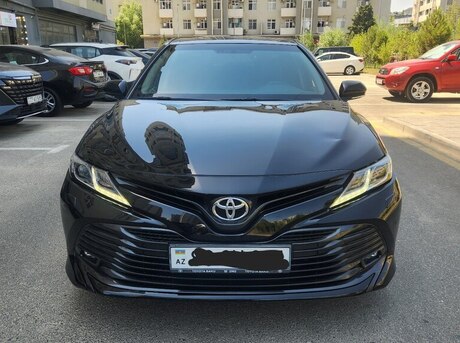 Toyota Camry 2019