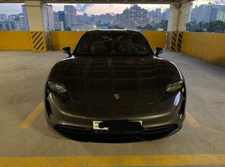 Porsche Taycan 2022