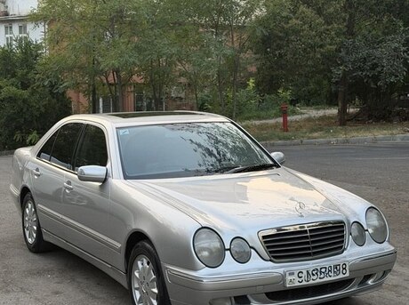 Mercedes E 270 2000