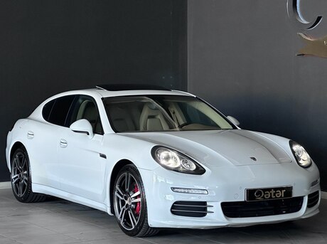 Porsche Panamera 4 2013