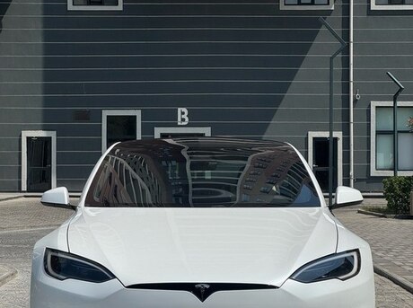 Tesla Model S 2022