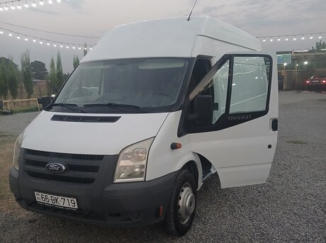 Ford Transit 2011