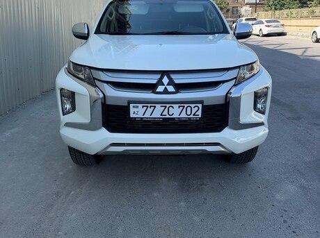Mitsubishi L200 2023