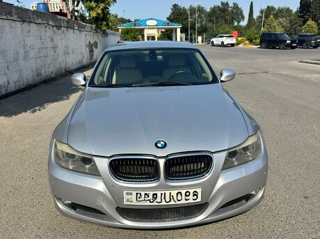 BMW 320 2010