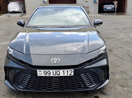 Toyota Camry 2025