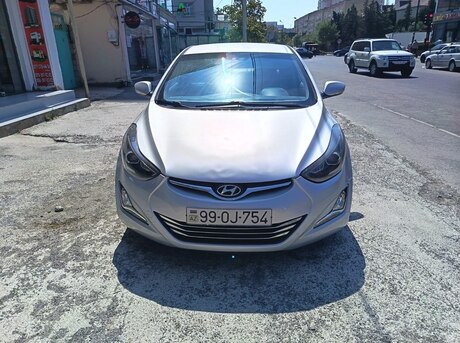Hyundai Avante 2015