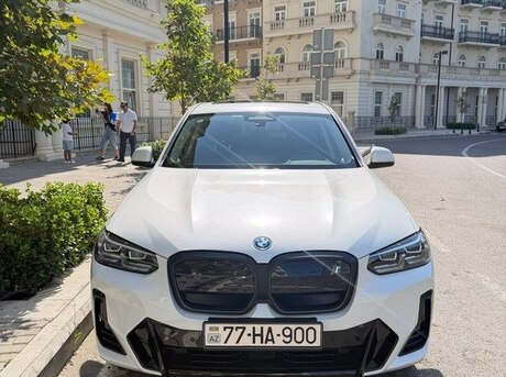BMW  2023