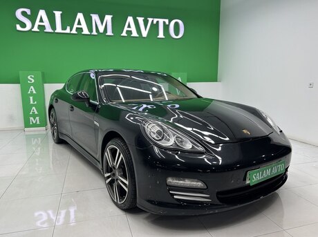 Porsche Panamera 4S 2010