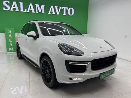 Porsche Cayenne Turbo 2016