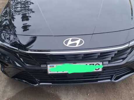 Hyundai Elantra 2025