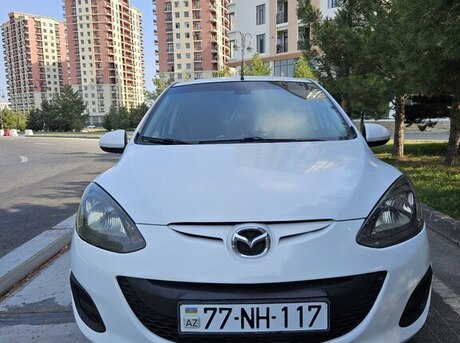 Mazda 2 2012