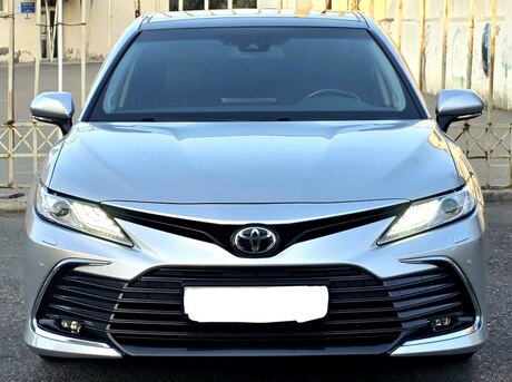 Toyota Camry 2021