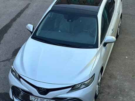 Toyota Camry 2019