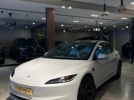 Tesla Model 3 2024