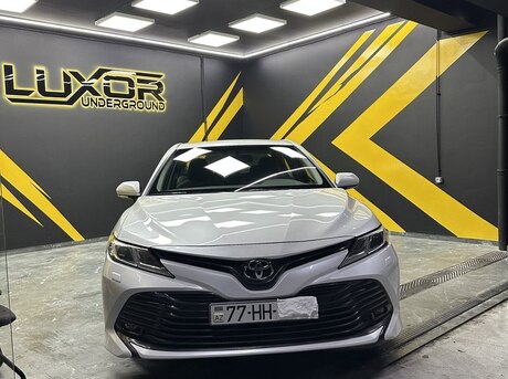 Toyota Camry 2019