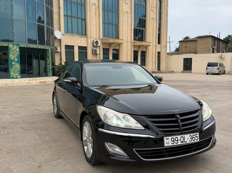 Hyundai Genesis 2013