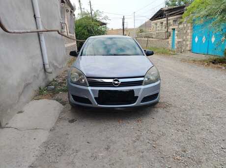 Opel Astra 2004