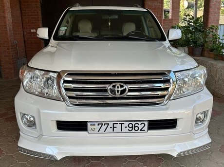 Toyota Land Cruiser 2011
