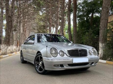 Mercedes E 270 2000