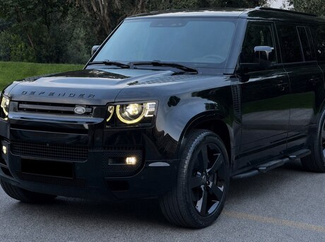 Land Rover Defender 2024