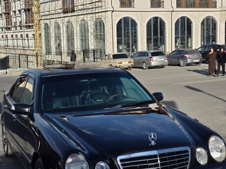 Mercedes E 240 2000