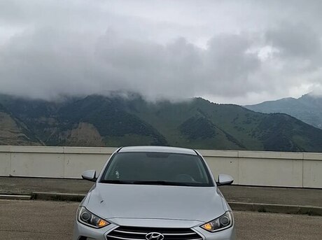 Hyundai Elantra 2018